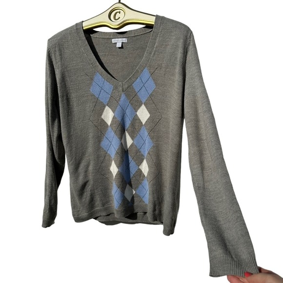New York & Co - grey argyle deep v-neck sweater, sizeXL - Picture 9 of 9